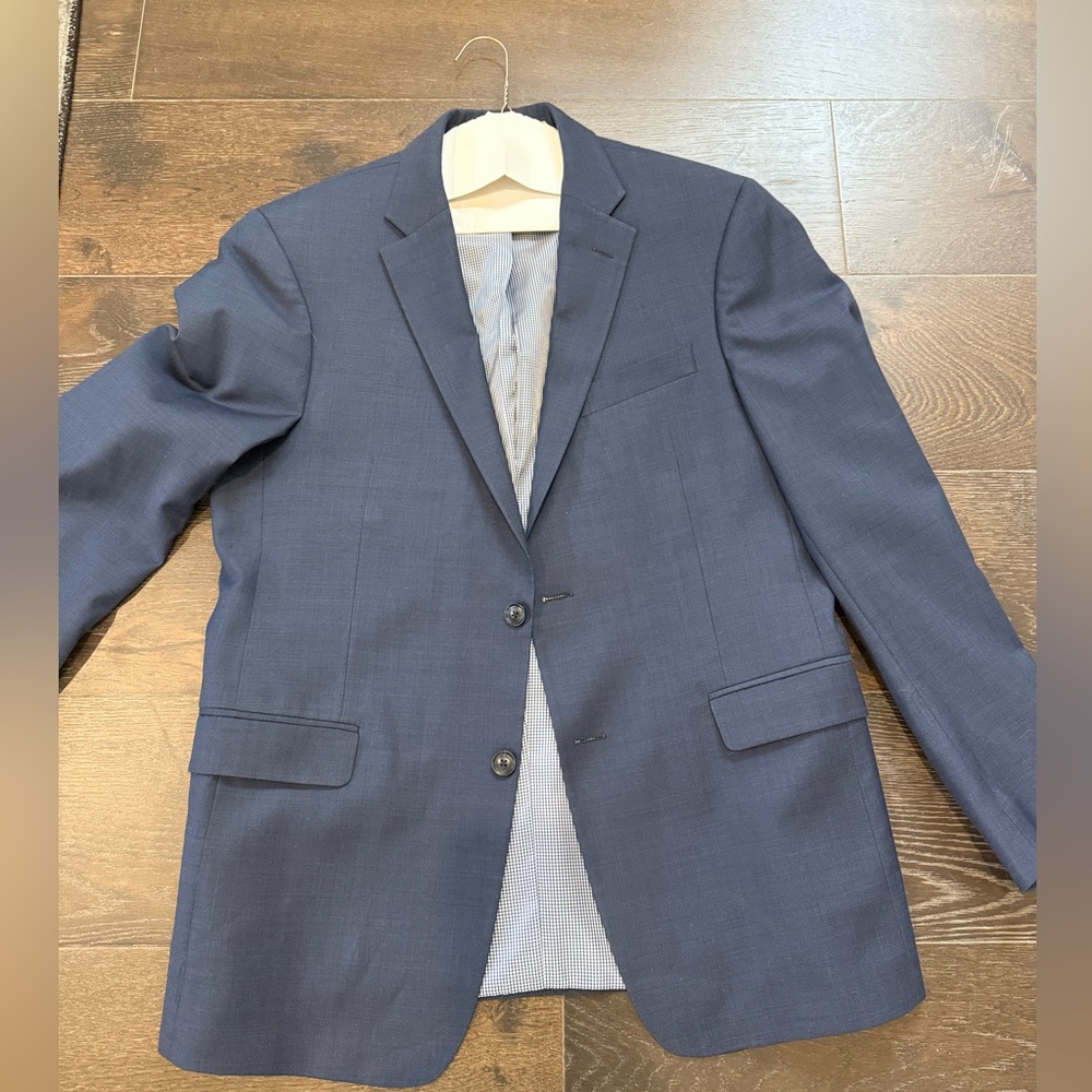 Tommy Hilfiger 3 piece suit - Picture 5 of 11